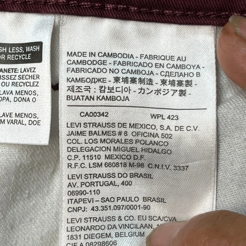 Levi's 511 Slim Fit Pants Men 30x32 Burgundy Maroon Stretch Chino Flat Front EUC
